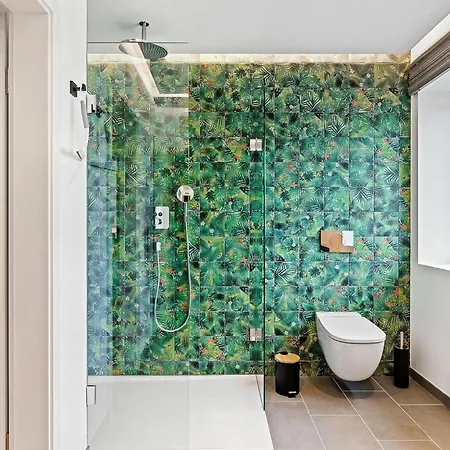 Rooftop Garden Eins Apartman *